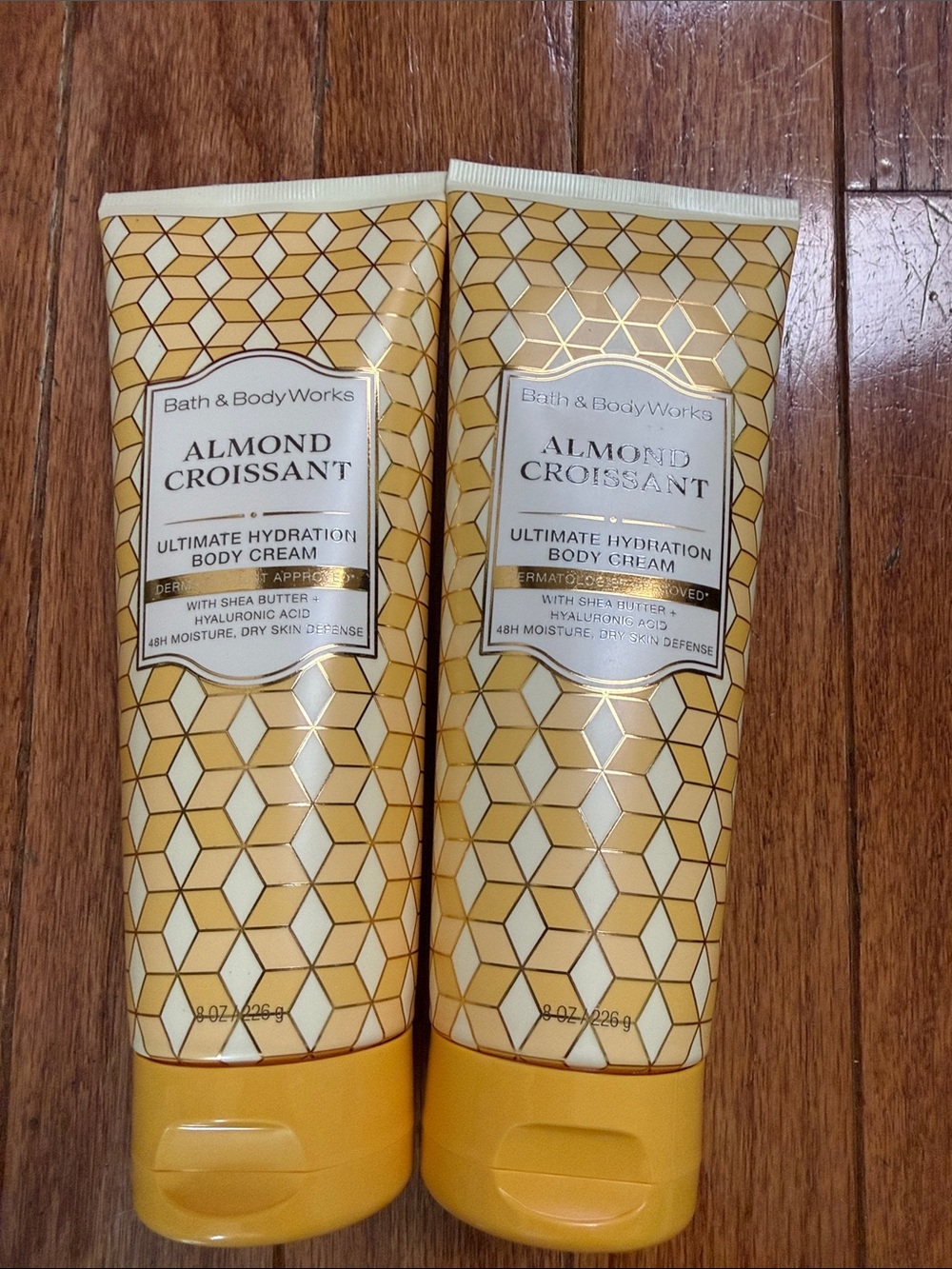 BBW 2pc Almond Croissant body cream